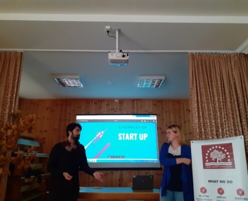 ,,start-up"