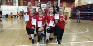 Cēsu starpnovadu skolu sacensībās volejbolā