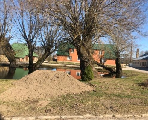 Skolas apkārtnes labiekārtošanas darbi