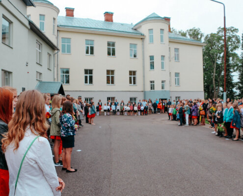 Zinību diena