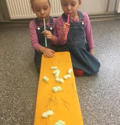Priecīgi dzīvojam!