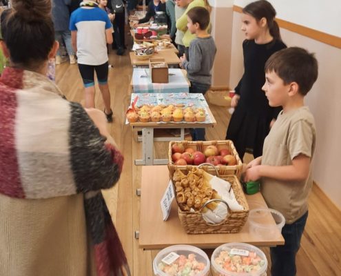Mārtiņdienas tirgus skolā