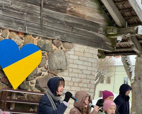 Sūtīsim savu gaismu un lūgšanas Ukrainai