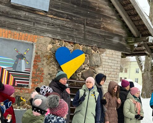 Sūtīsim savu gaismu un lūgšanas Ukrainai