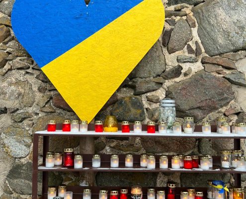 Sūtīsim savu gaismu un lūgšanas Ukrainai