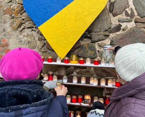 Sūtīsim savu gaismu un lūgšanas Ukrainai