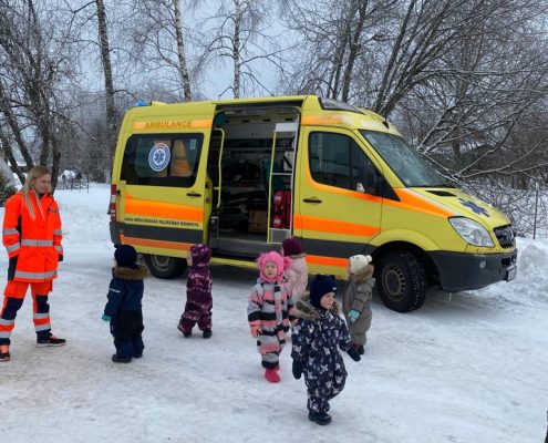 Sagaidām ciemiņus un braucam ciemos arī paši (15)
