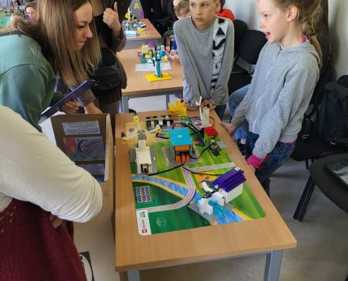Lego robotikas sacensības
