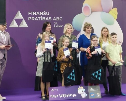 Finanśu pratìbas konkurss 02