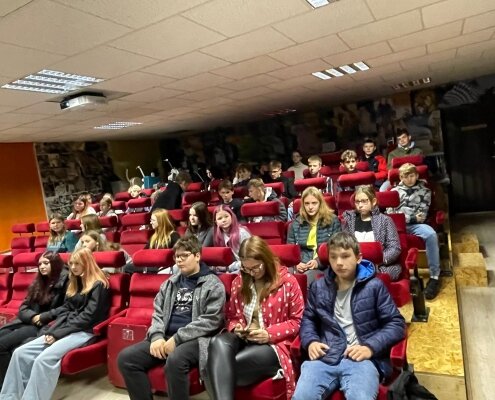Kino fermas apmeklējums