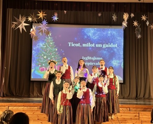 Ceļojums cauri Ziemassvētku galaktikai