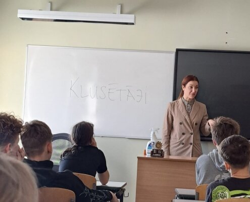 Teātra iestudējums ,,Klusētāji”