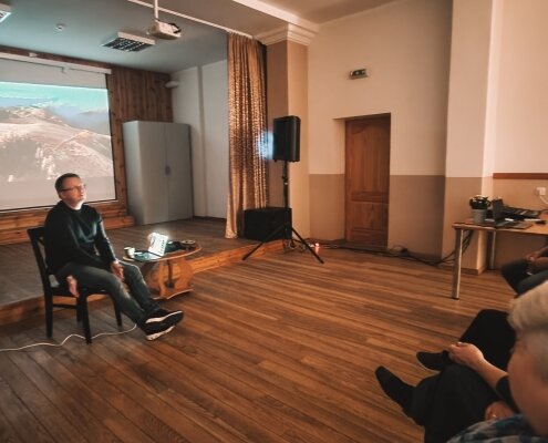 Saruna ar režisoru un scenāristu Juri Kursieti